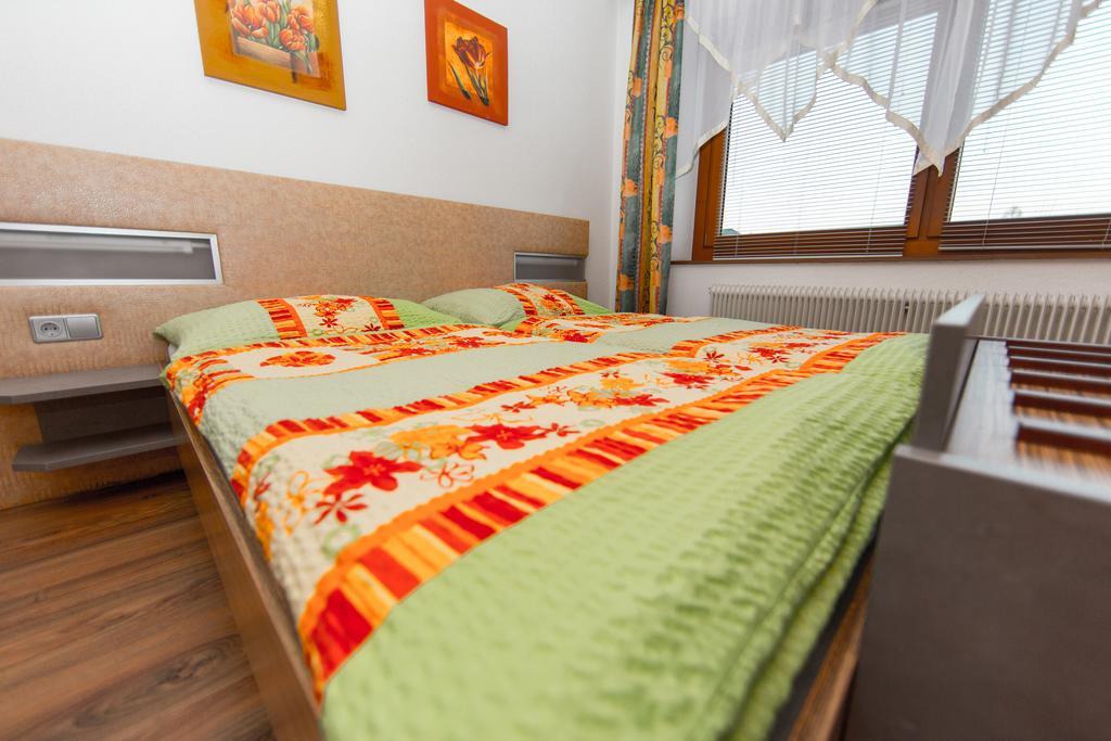 Pension La Mamma Ашах-ан-дер-Донау Экстерьер фото